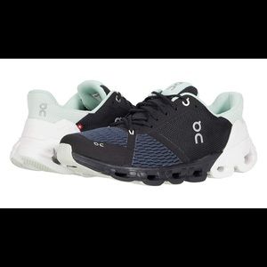 On cloud flyer black mint